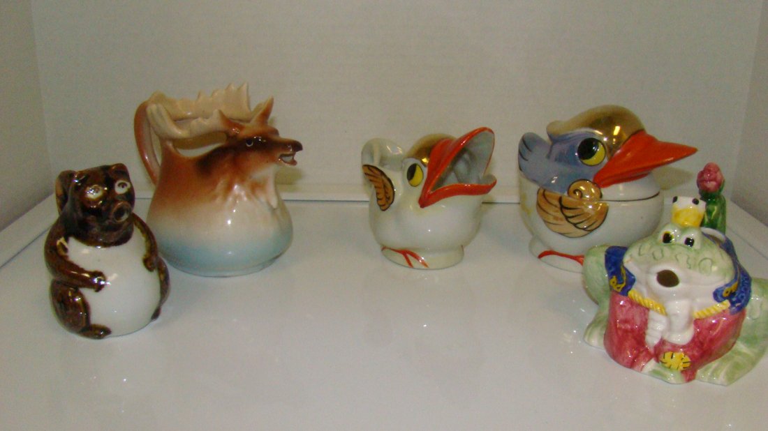 4 CERAMIC CREAMERS & COVERED SUGAR (1 of 10)