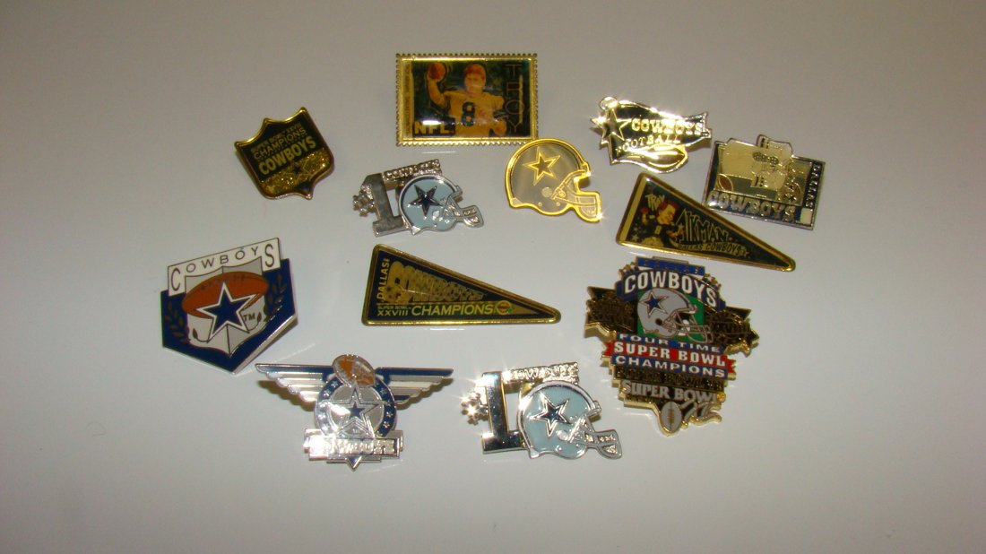 12 VARIOUS DALLAS COWBOYS LAPEL PINS (1 of 5)