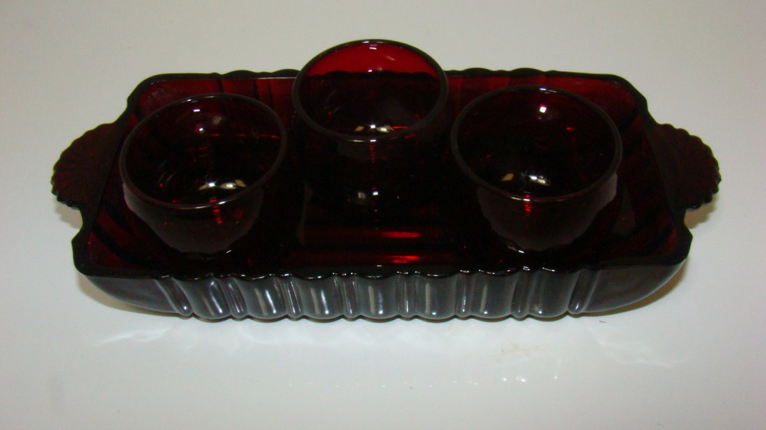 RUBY GLASS MINI CASSEROLE & 3 SMALL ROUND CUPS (1 of 6)