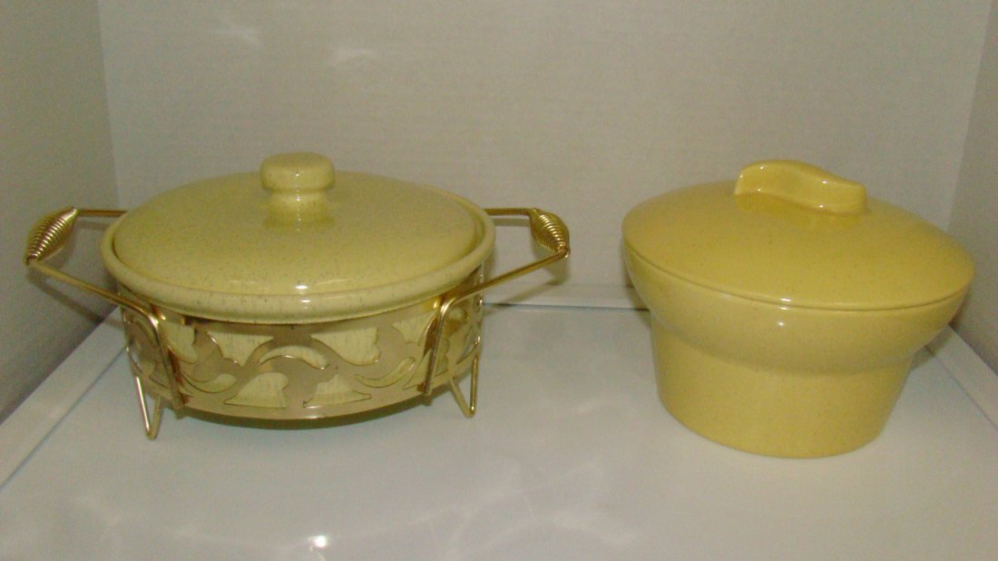 2 VINTAGE POTTERY COVERED CASSEROLES- 1 BAUER (1 of 6)