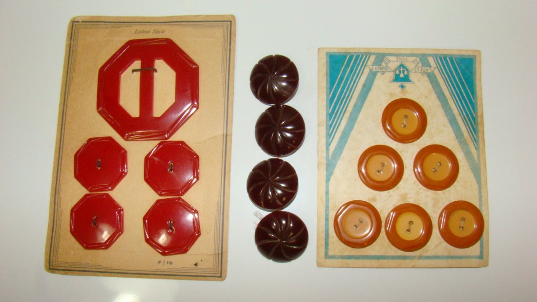 15 VARIOUS BAKELITE BUTTONS (1 of 4)