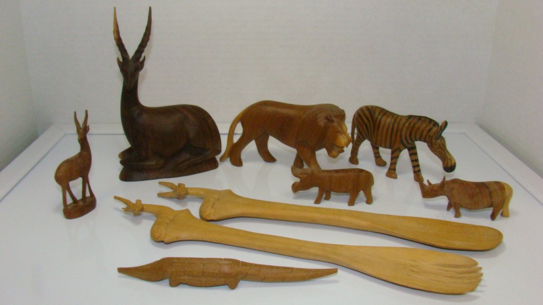 9 VARIOUS CARVED WOOD AFRICAN ANIMALS (1 of 6)
