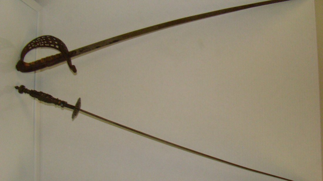 2 DECORATIVE SWORDS (1 of 10)