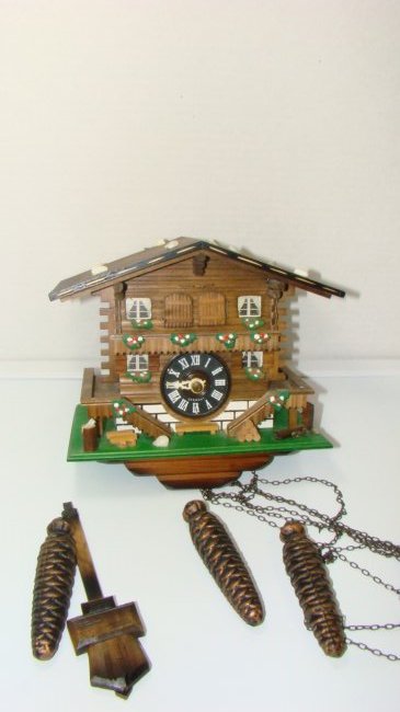 VINTAGE GERMAN CUCKOO CLOCK (1 of 5)
