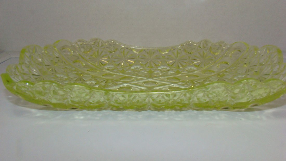 VASELINE GLASS TRAY (1 of 3)
