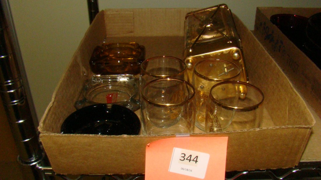 BOX-MUSICAL DECANTER-3 COORS GLASSES & MORE (1 of 3)