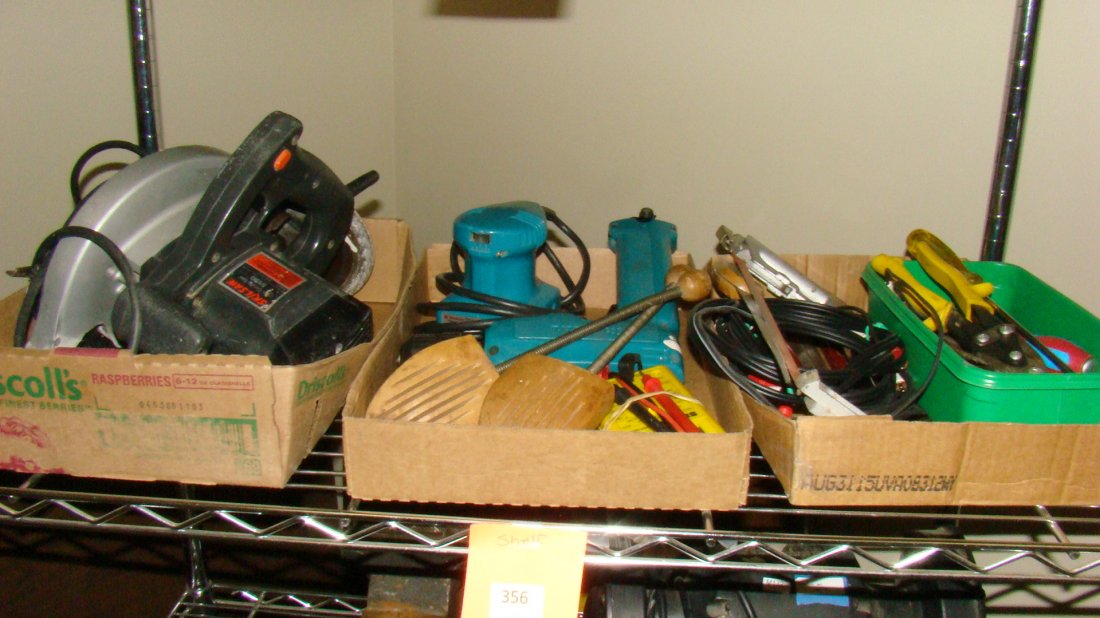 SHELF VARIOUS AND TOOLS (1 of 7)