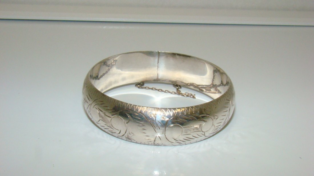 ENGRAVED POSSIBLE STERLING HINGED BANGLE BRACELET (1 of 6)