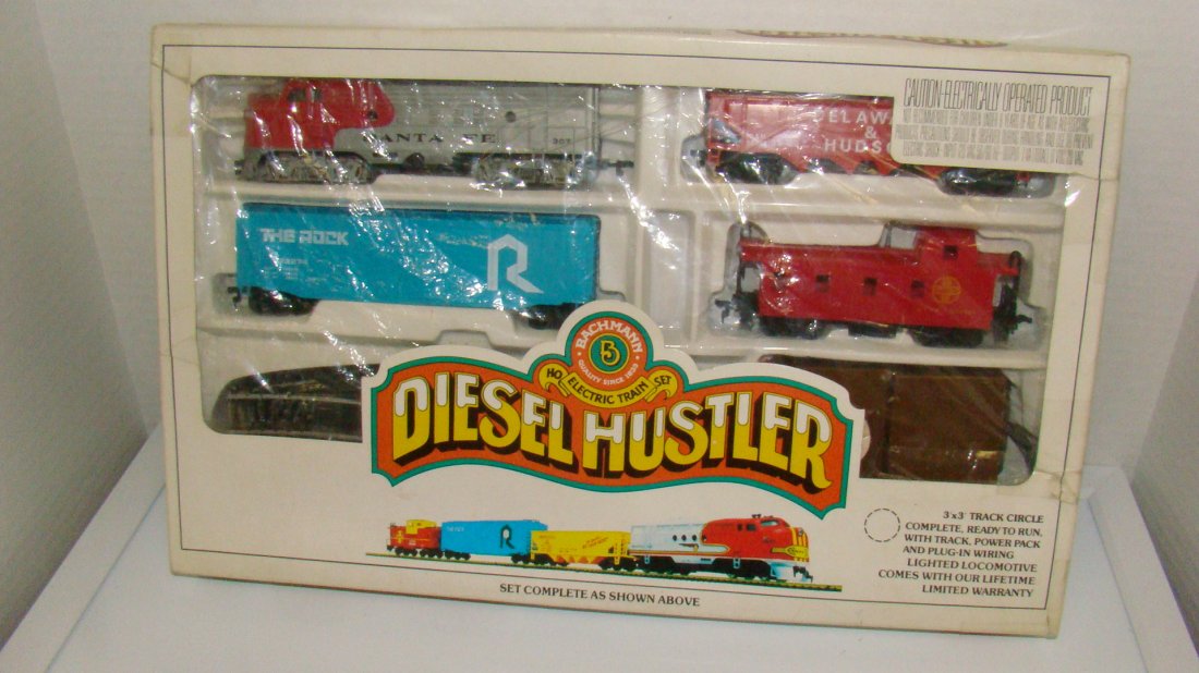 BACHMANN DIESEL HUSTLER TRAIN SET (1 of 6)