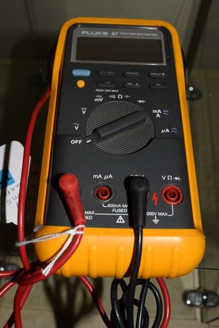FLUKE 87 TRUE RMS MULTIMETER (1 of 3)