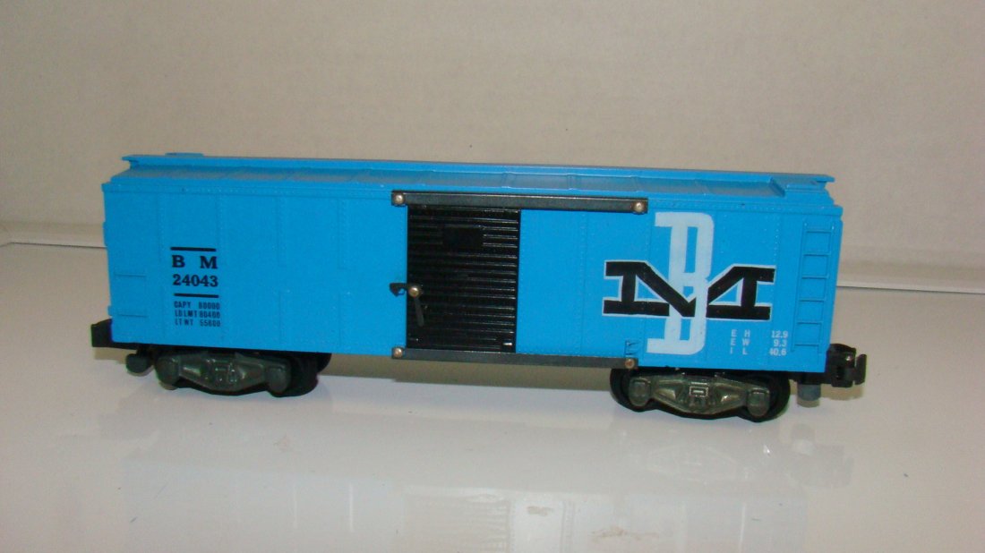 AMERICAN FLYER B&O 24043 BOX CAR: VINTAGE AMERICAN FLYER B&O 24043 BOX CAR - S GAUGE - UNTESTED - NO BOX - FROM THE COLLECTION OF A 97 YEAR OLD CERTIFIED LIONEL SERVICE MAN