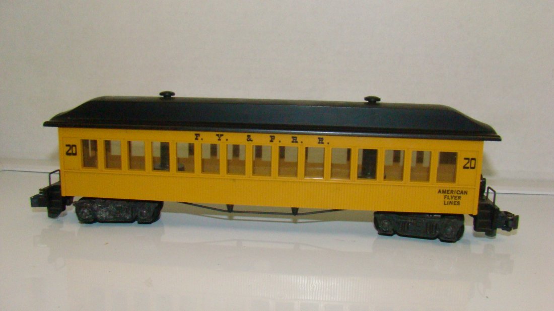 AMERICAN FLYER F.Y.& P.R.R. NO. 20 COACH CAR (1 of 7)