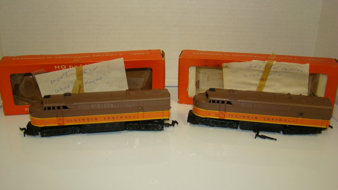 2 LIONEL NO. 0505 RIVA-ROSSI LOCOMOTIVES AS-IS: 2 LIONEL NO. 0505 RIVA-ROSSI LOCOMOTIVES - NON-WORKING - USE FOR PARTS - BOXES NOT ORIGINAL - FROM THE COLLECTION OF A 97 YEAR OLD CERTIFIED LIONEL REPAIR PERSON