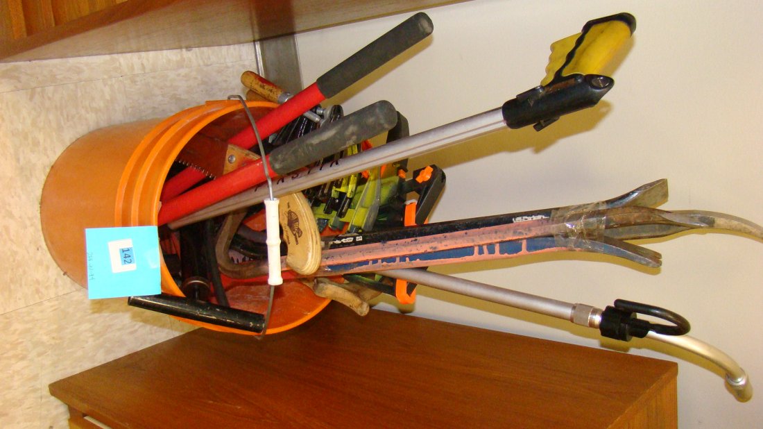 ORANGE BUCKET-VARIOUS TOOLS: ORANGE PLASTIC BUCKET WITH VARIOUS TOOLS - CROW BARS - METAL CLAMPS - HEDGE CLIPPERS - PLASTIC CLAMPS - BIKE PUMP AND MUCH MORE - BUYER RESPONSIBLE FOR MAKING SHIPPING ARRANGEMENTS