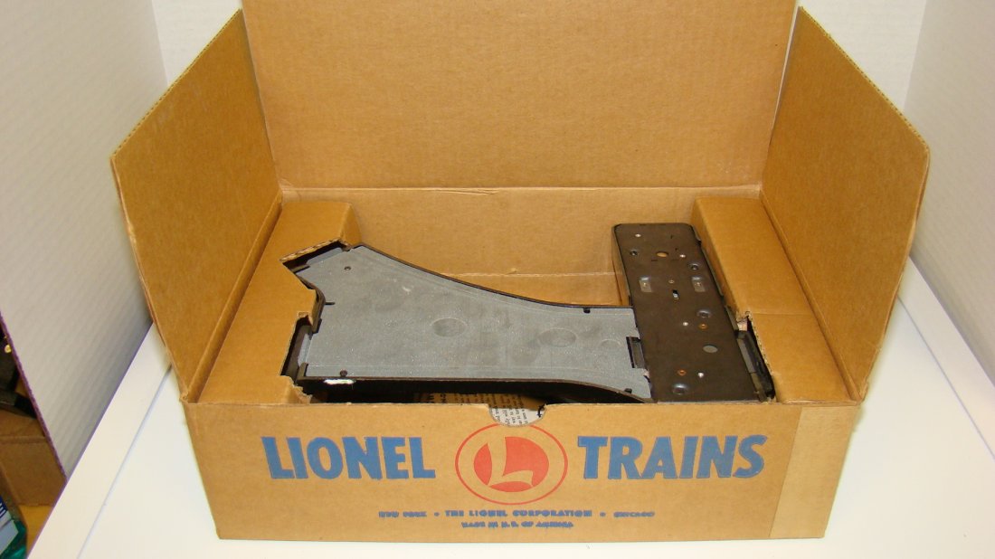 LIONEL NO. 022 REMOTE CONTROL ''O'' GAUGE SWITCHES (1 of 5)