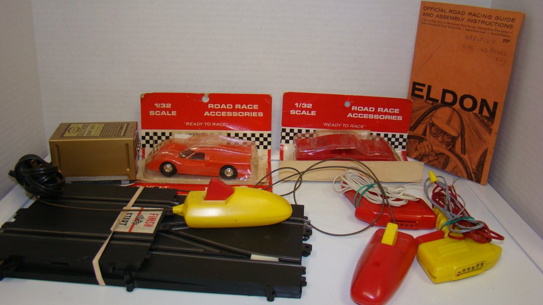 VARIOUS NEW OLD STOCK VINTAGE ELDON SLOT CARS & AC (1 of 10)