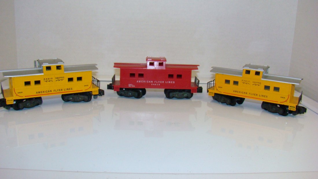 5 AMERICAN FLYER ''S'' GAUGE TRAIN CARS (1 of 8)