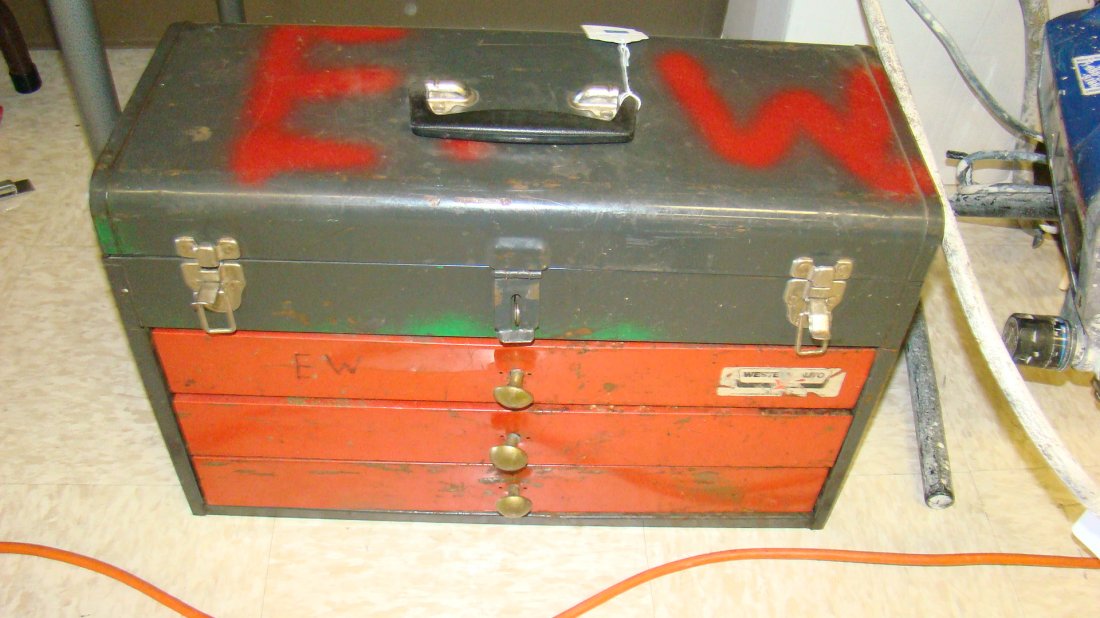 RED & GRAY METAL TOOL BOX W/ TOOLS (1 of 4)
