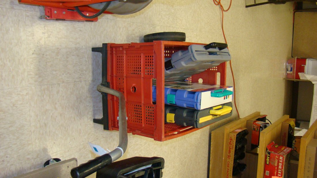FOLDING PLASTIC BOX ON WHEELS & 3 ROLLING TROLLEY (1 of 2)