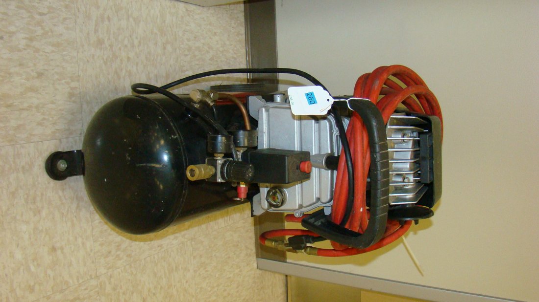 CENTRAL PNEUMATIC 8 GALLON AIR COMPRESSOR (1 of 3)