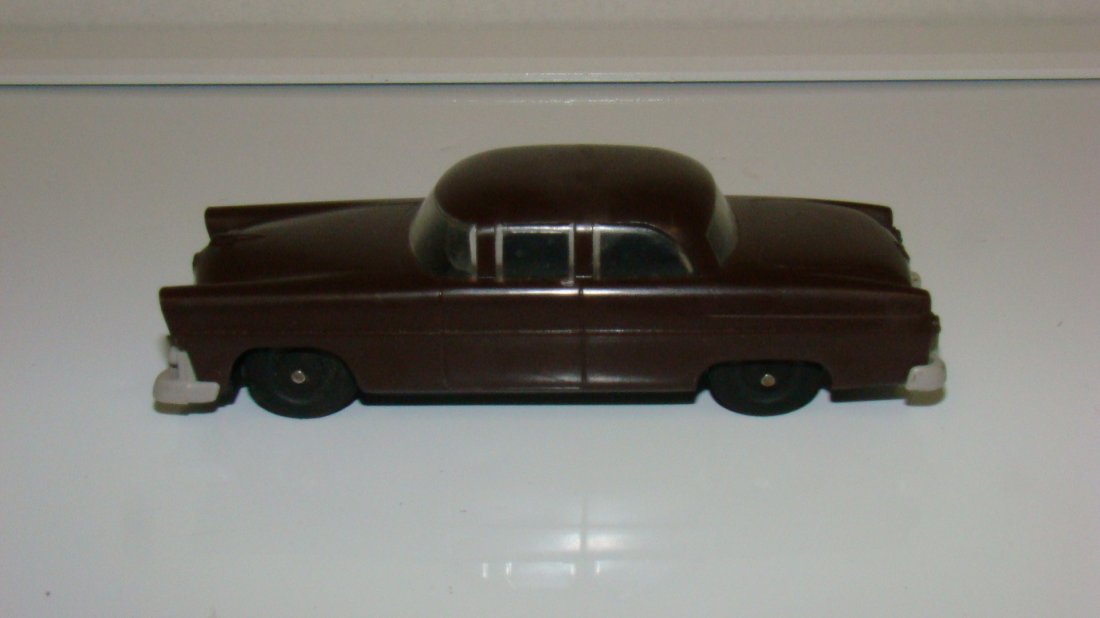 RARE LIONEL BROWN FORD SEDAN-4.5''-FOR LIONEL AUTO (1 of 10)
