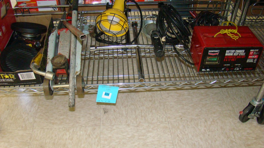 SHELF LOT OF CAR ITEMS (1 of 6)