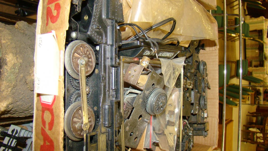 BOX-VARIOUS ELECTRIC TRAIN ENGINES & OTHER TRAIN P (1 of 3)