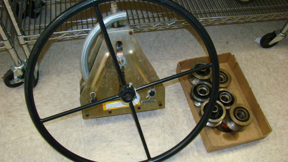 PITTSBURGH TUBING ROLLER W/ 6 ROLLERS (1 of 3)