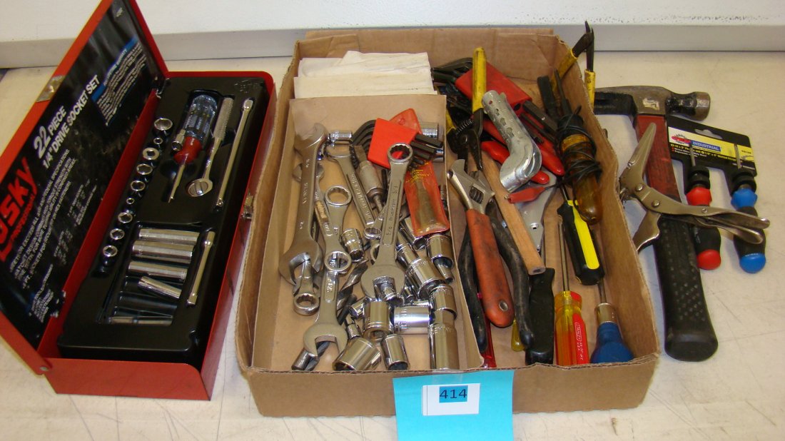 BOX-TOOLS-SOCKET SET (1 of 5)