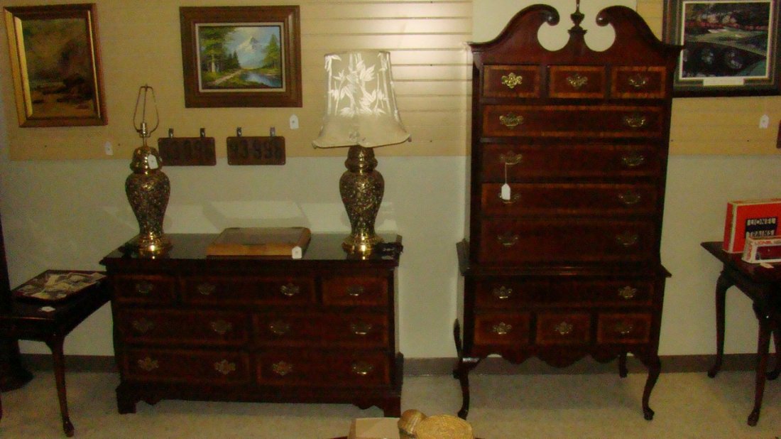 2 PIECE BEDROOM DRESSER SET (1 of 6)