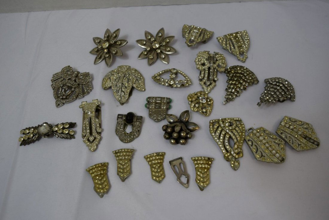 23 VINTAGE RHINESTONE SHOE CLIPS (1 of 7)
