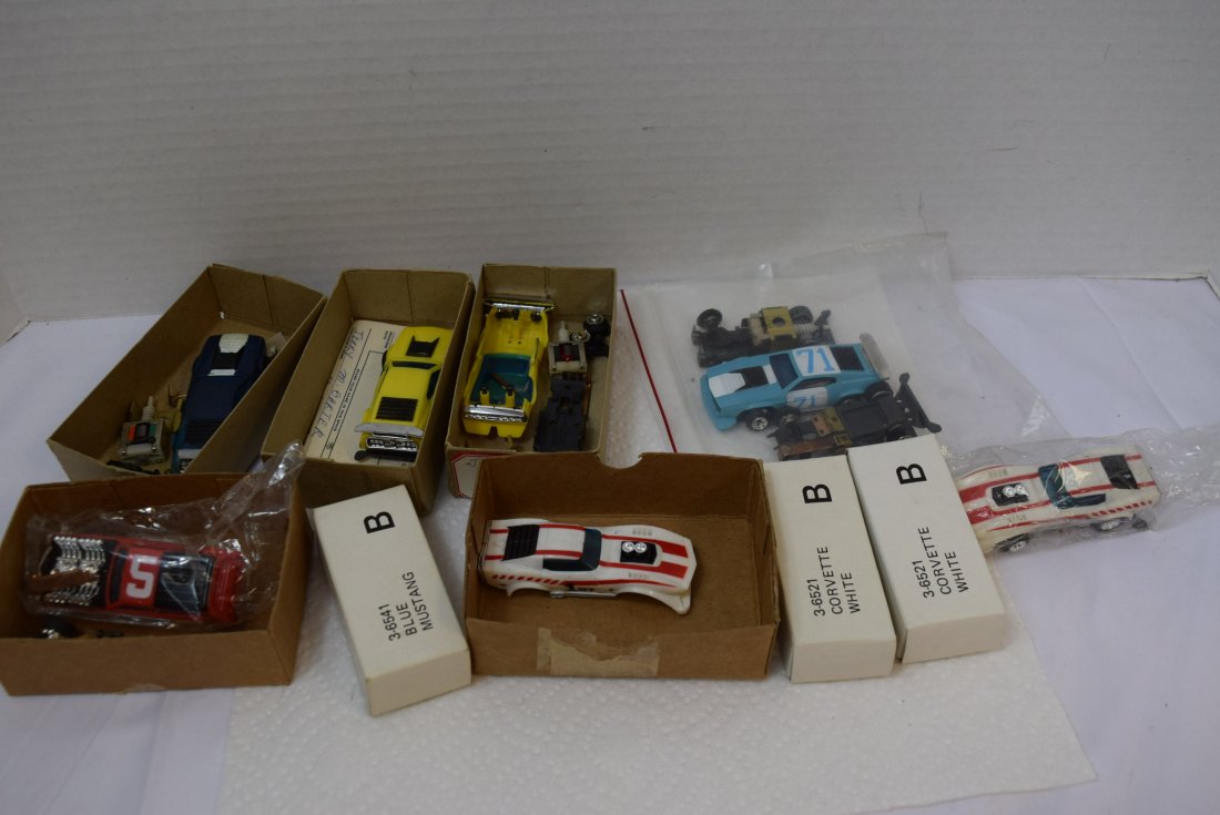 POWER PASSERS LIONEL SLOT CARS: VINTAGE LIONEL SLOT CARS. CORVETTES, MUSTANG - APPEAR TO BE MOSTLY LIONEL POWER PASSERS - AND MORE. NOT TESTED AS IS