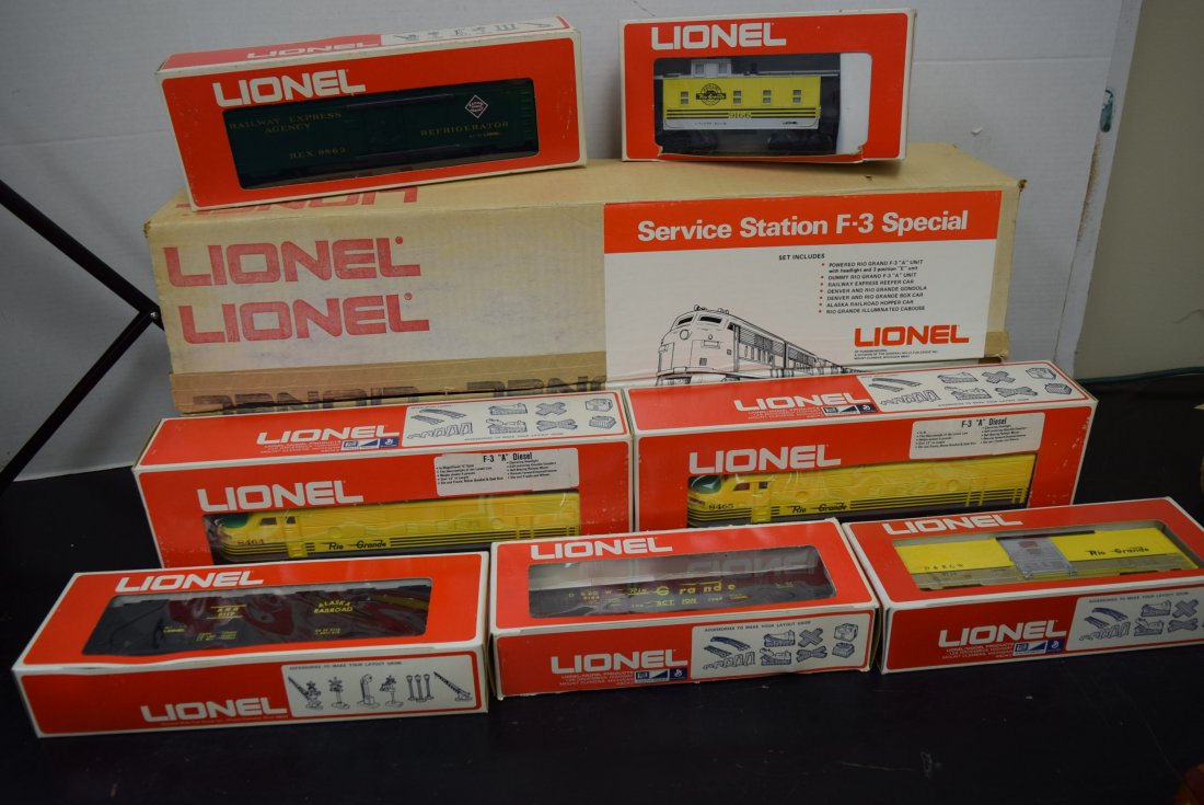 1970S LIONEL SERVICE STATION DENVER RIO GRANDE & A (1 of 5)