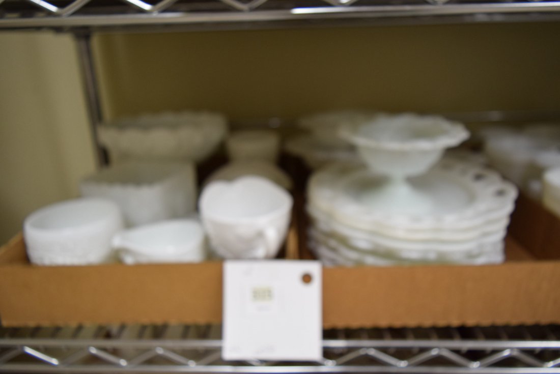 LARGE LOT OF MILK GLASS PLATES AND BOWLS (1 of 4)
