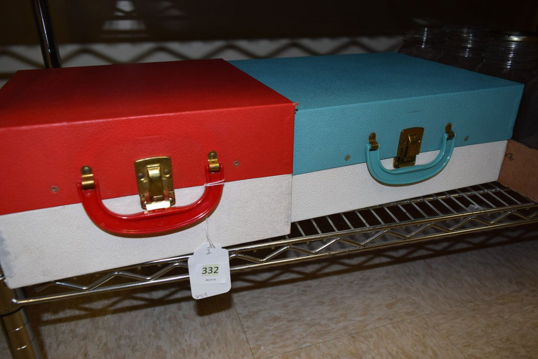 2 LIONEL RECORD PLAYER EMPTY CASES (1 of 4)