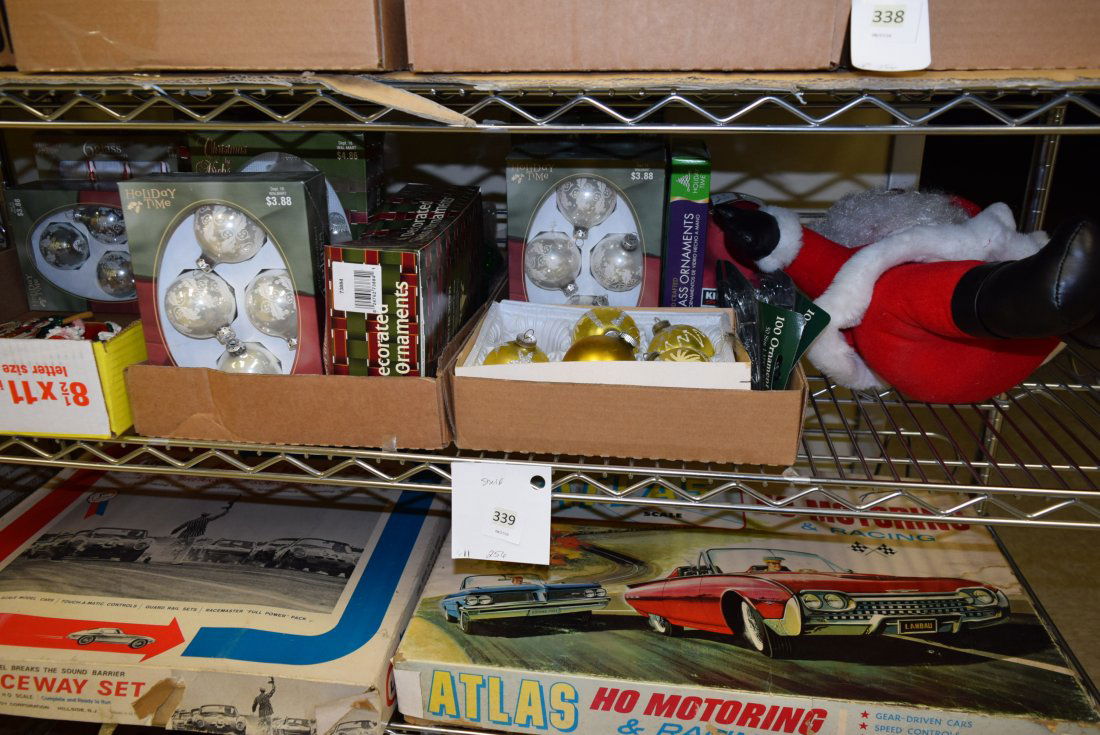 LARGE LOT OF BOXED AND HOMEMADE CHRISTMAS ORNAMENT (1 of 4)