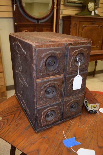 ANTIQUE SEWING MACHINE 6 DRAWER CABIINET (1 of 4)