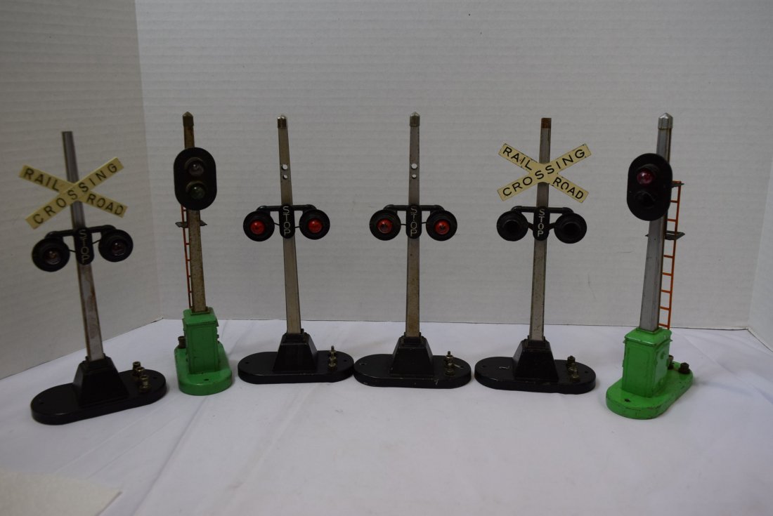Lionel Railroad Crossing Coin Bank