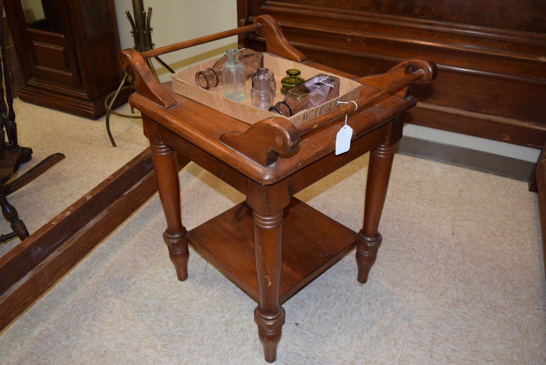 TEA CART STYLE WOOD TABLE (1 of 3)