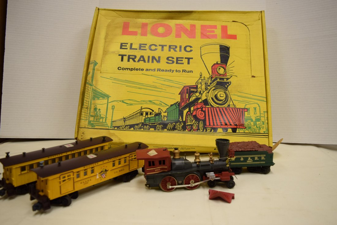 LIONEL 1612 TRAIN SET AS-IS AND TRESTLE SET: LIONEL 1612 TRAIN SET AS-IS NO-TRACK OR POWER SUPPLY - LOCOMOTIVE 1862 IS DAMAGED (MELTED) AND FRONT PIECE BROKEN OFF - THE OTHER CARS AND CABOOSE 1862T, 1866 AND 1865 WESTERN AND ATLANTIC ARE AGED BU