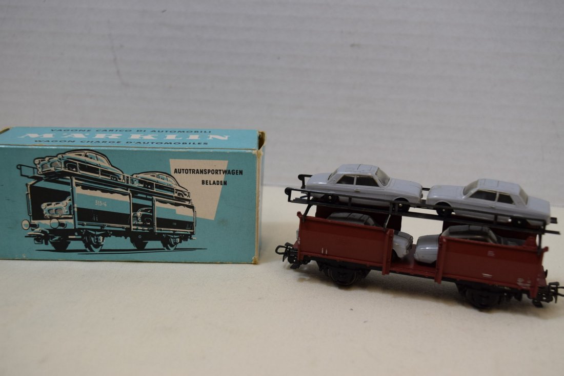 MARKLIN HO CAR TRANSPORTER WAGON WITH 4 CARS (1 of 5)