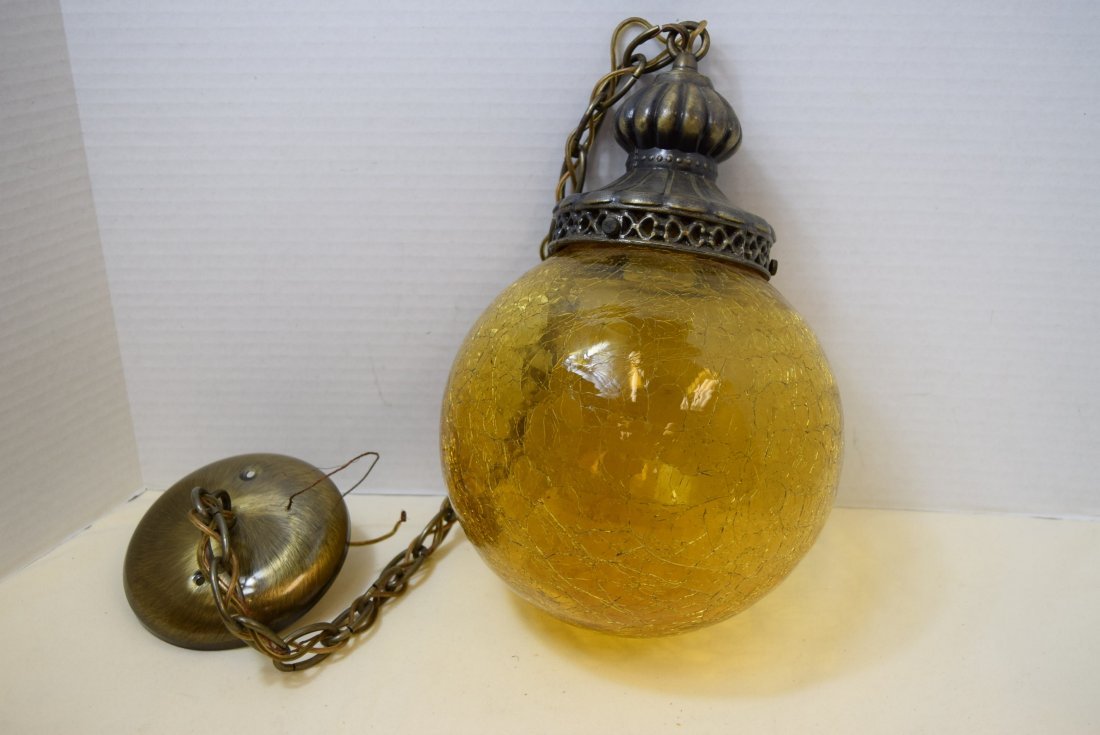 VINTAGE AMBER CRACKLED GLASS HANGING LAMP/GLOBE (1 of 4)