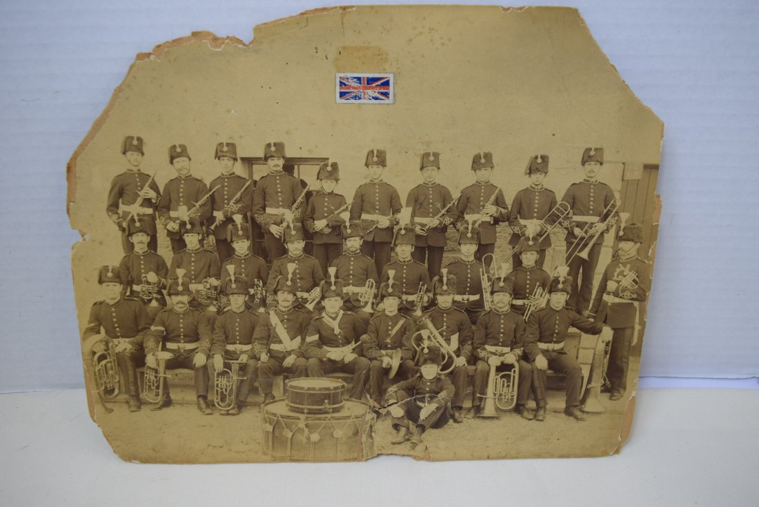 ANTIQUE PHOTO BRITISH MARCHING BAND: ANTIQUE PHOTO BRITISH MARCHING BAND. THE CONDITION IS VERY POOR BUT THE PHOTO IS CLEAR. 13''L X10.5''H. NICE PIECE OF HISTORY.