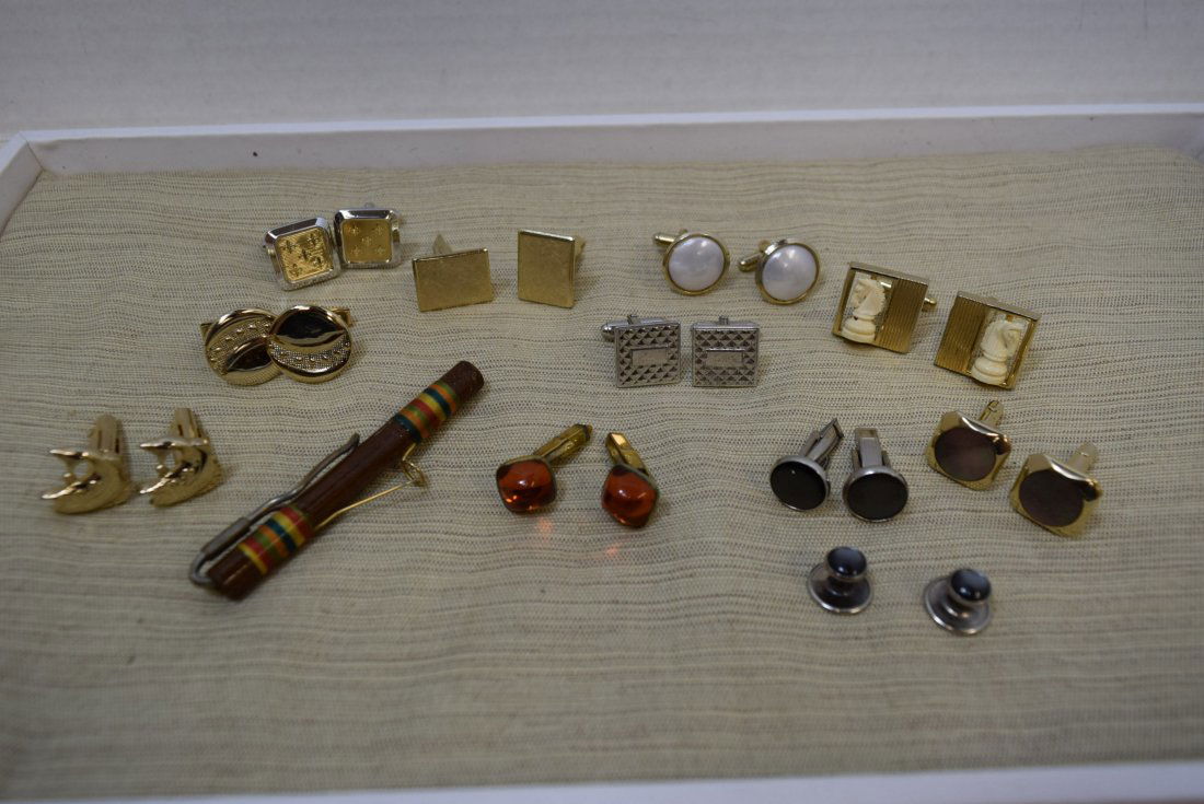 MENS CUFF LINKS & TIE CLIP (1 of 7)