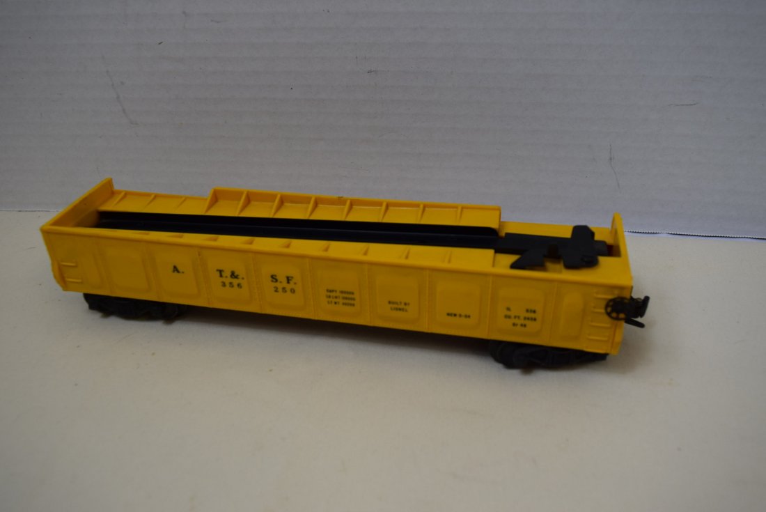LIONEL YELLOW BARREL LOADER 356250 (1 of 4)