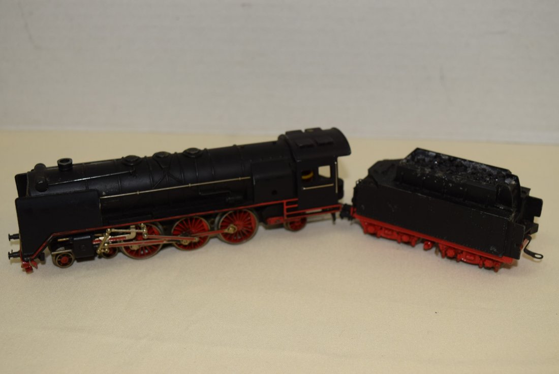 MARKLIN HR 800 & TENDER HR809 (1 of 8)