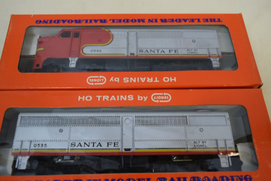 HO SCALE SANTA FE LOCOMOTIVE & SANTA FE DUMMY B UN (1 of 5)