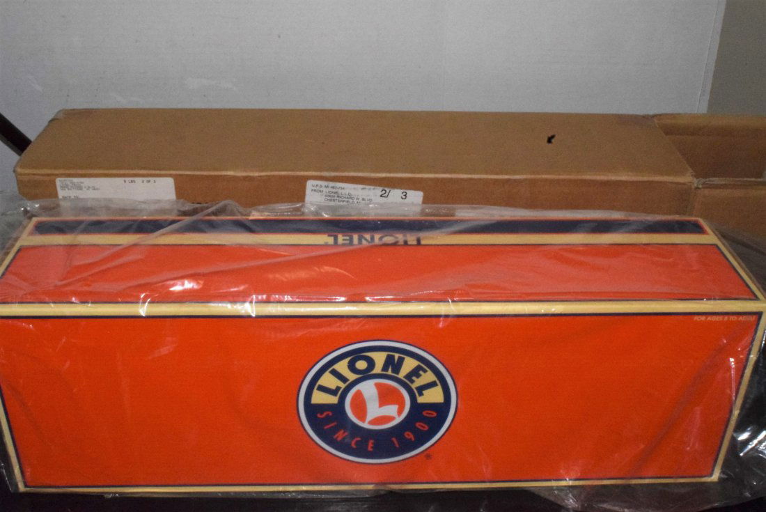 LIONEL TRAIN LOCOMOTIVE DELAWARE & HUDSON U30-C 6- (1 of 5)