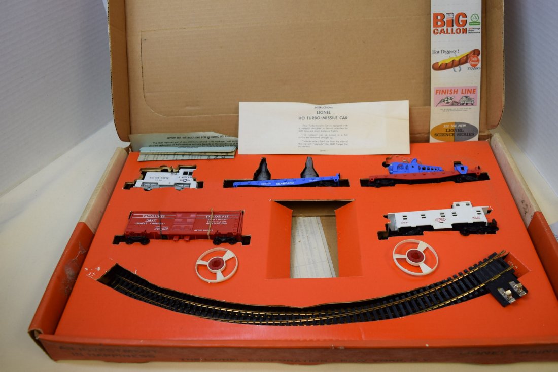 LIONEL HO SET 15503 MINUTEMAN HUSKY (1 of 6)