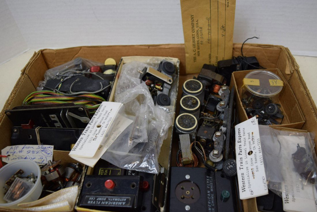LIONEL & AMERICAN FLYER PARTS-WIRES-WHEELS-LIGHT C (1 of 6)